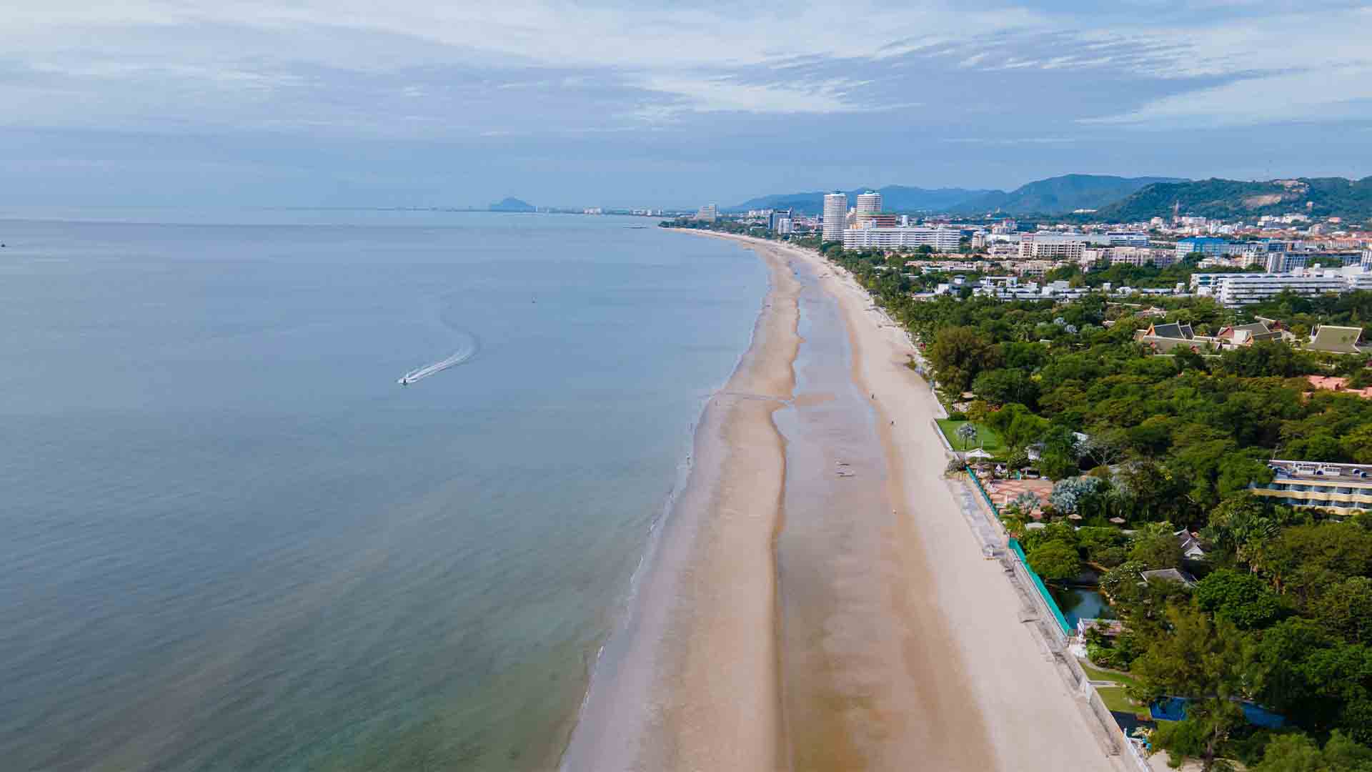 PATTAYA TAXI,AIRPORT, BKK, BANGKOK, HUN HIN, CHA-UM, KHAO YAI